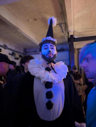 PXL 20251031 224603880