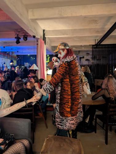 PXL 20251101 002722813